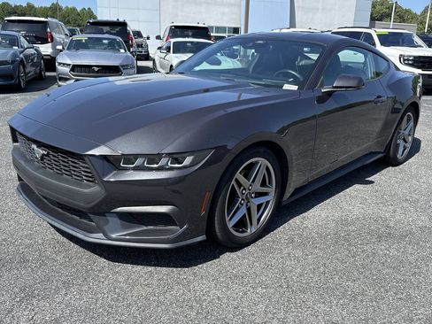 Used 2024 Ford Mustang Premium RWD image 3