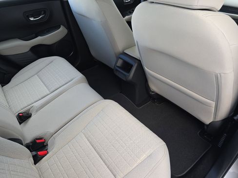 Certified 2025 Honda HR-V LX image 12