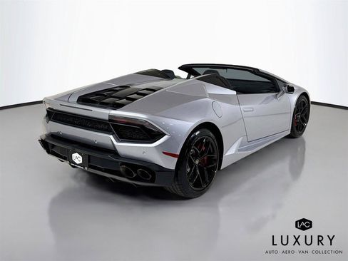 Used 2018 Lamborghini Huracan LP 580-2 RWD image 6