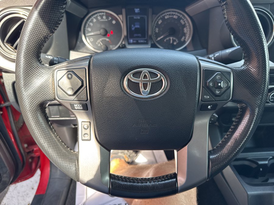 Used 2016 Toyota Tacoma SR5 w/ Towing Package AWD/4WD image 30