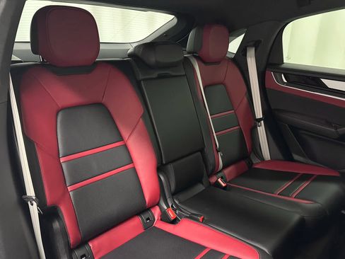 Used 2024 Porsche Cayenne S image 22