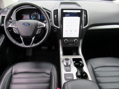 Used 2024 Ford Edge SEL image 12