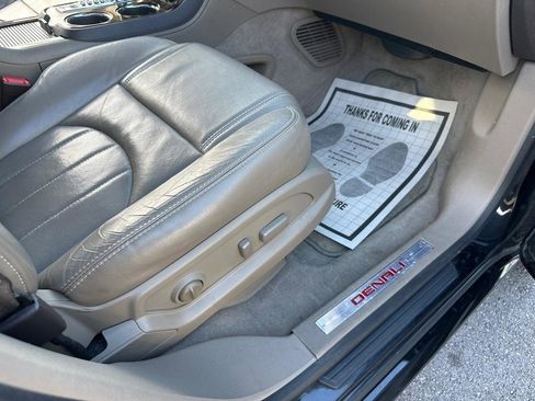 Used 2014 GMC Acadia Denali image 37