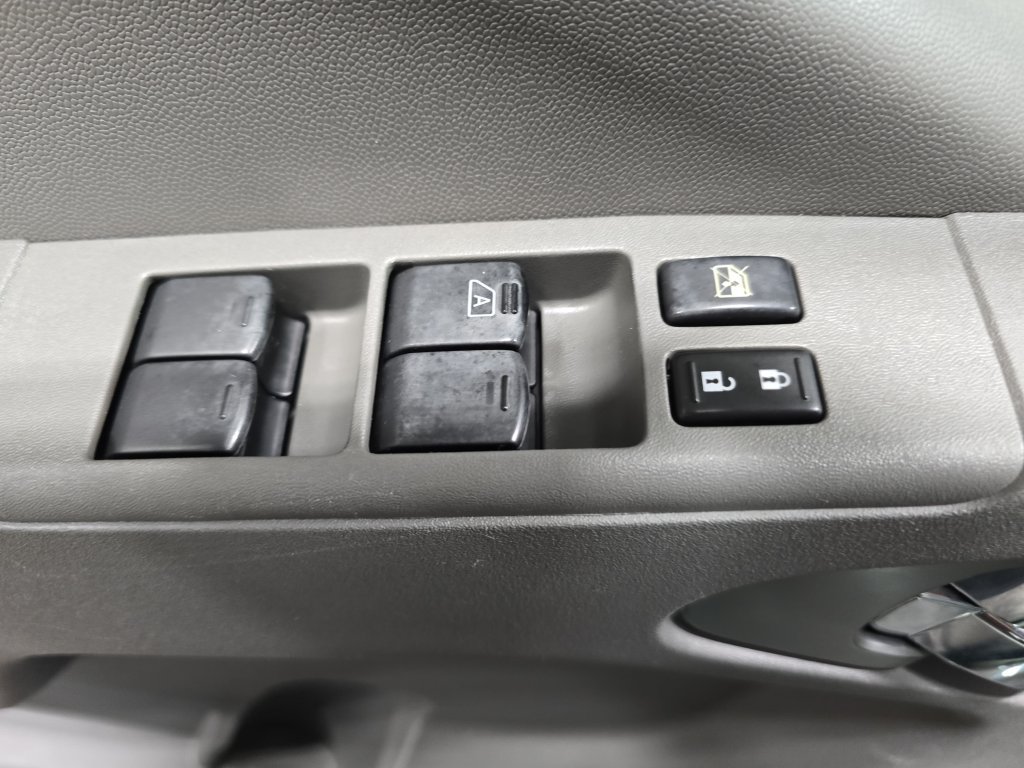 Used 2016 Nissan Frontier SV AWD/4WD image 28
