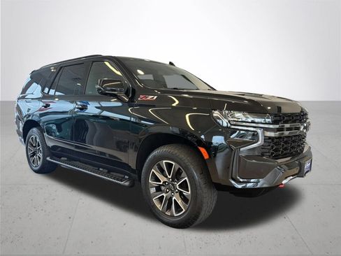 Used 2022 Chevrolet Tahoe Z71 w/ Luxury Package AWD/4WD image 5