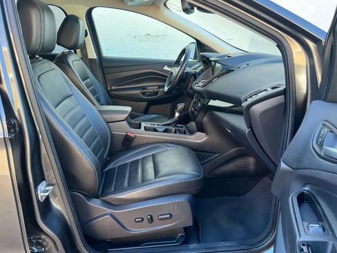 Used 2017 Ford Escape Titanium w/ Equipment Group 301A AWD/4WD image 33