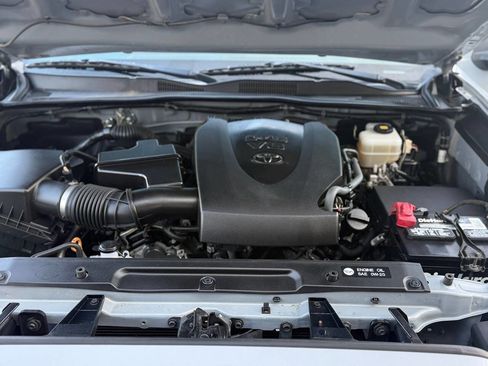 Used 2019 Toyota Tacoma TRD Off-Road image 75