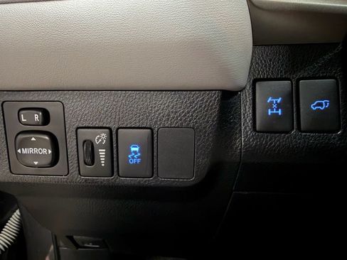 Used 2013 Toyota RAV4 Limited AWD/4WD image 14
