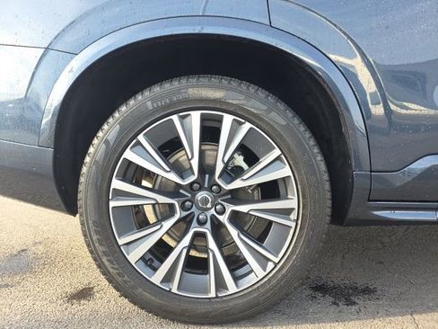 Used 2022 Volvo XC90 T6 Momentum w/ Advanced Package image 10