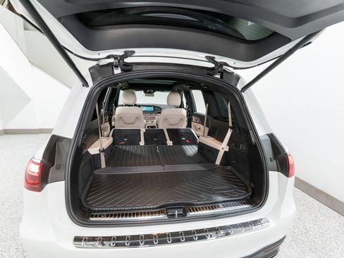 Used 2025 Mercedes-Benz GLS 450 4MATIC image 34