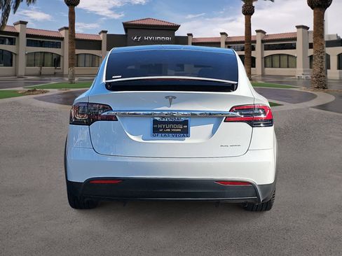 Used 2020 Tesla Model X Long Range image 7