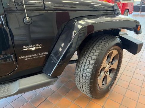 Used 2016 Jeep Wrangler Unlimited Sahara w/ Max Tow Package AWD/4WD image 33