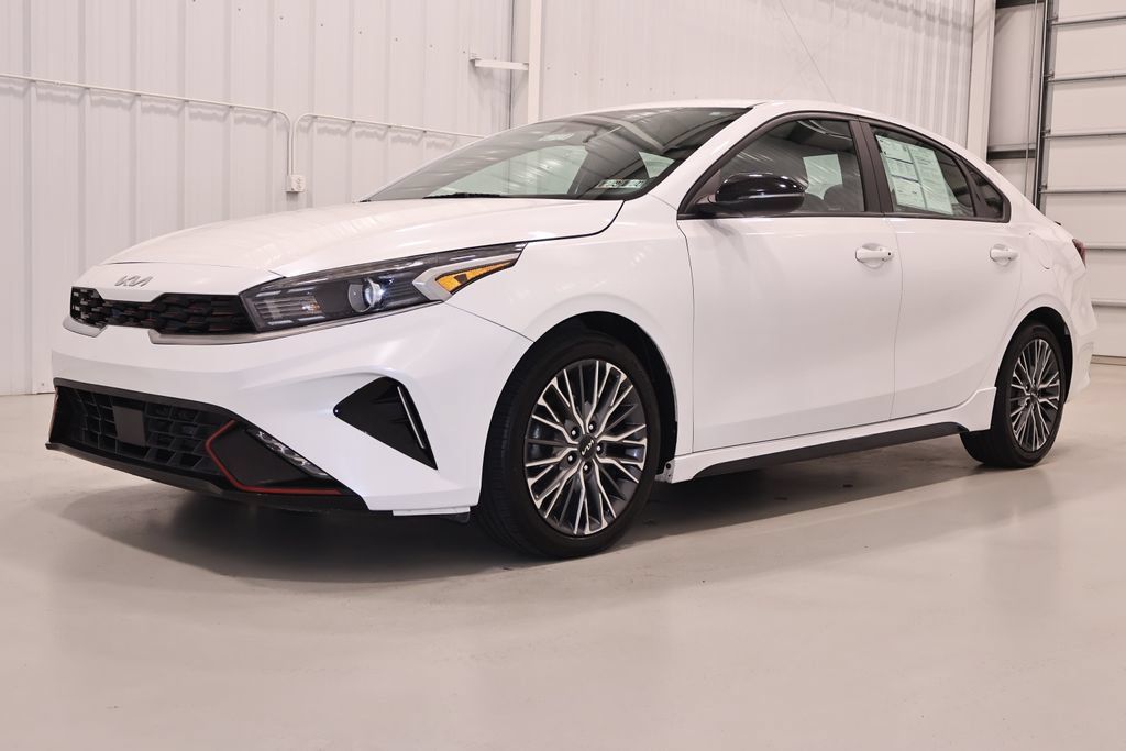 Used 2022 Kia Forte GT-Line w/ GT-Line Premium Package FWD image 6