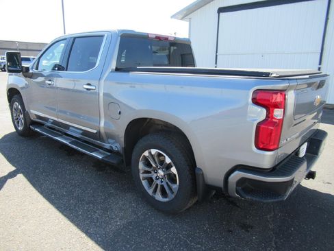 Certified 2024 Chevrolet Silverado 1500 High Country w/ Technology Package image 7