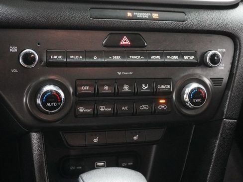 Used 2022 Kia Sportage LX w/ LX FWD Value Edition Package image 25