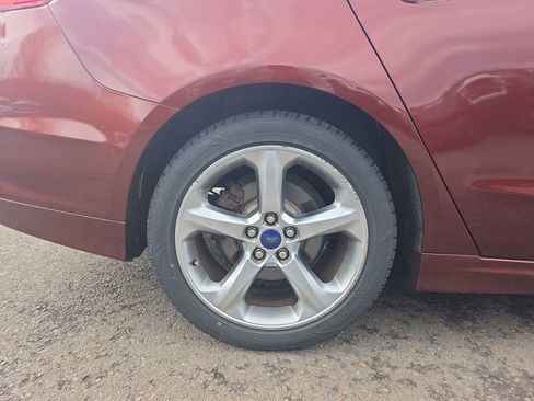 Used 2015 Ford Fusion SE w/ Equipment Group 201A image 11