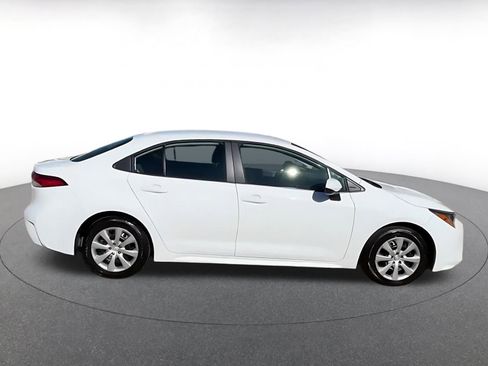 Used 2025 Toyota Corolla LE image 15