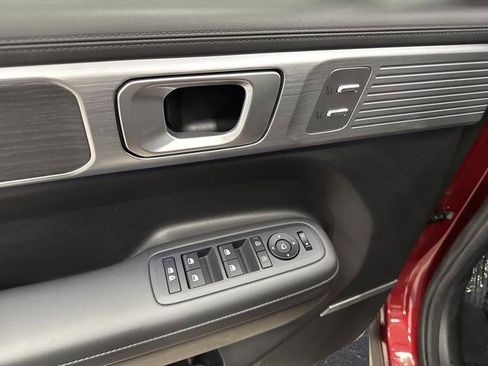 Used 2024 Hyundai Santa Fe Limited image 31