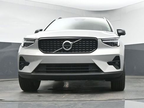 Used 2023 Volvo XC40 B5 Plus w/ Protection Package Premier AWD/4WD image 35
