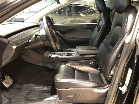 Used 2022 Tesla Model Y Performance image 17