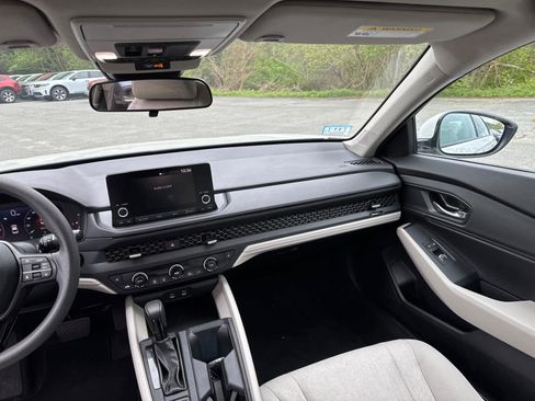 Used 2023 Honda Accord EX image 33