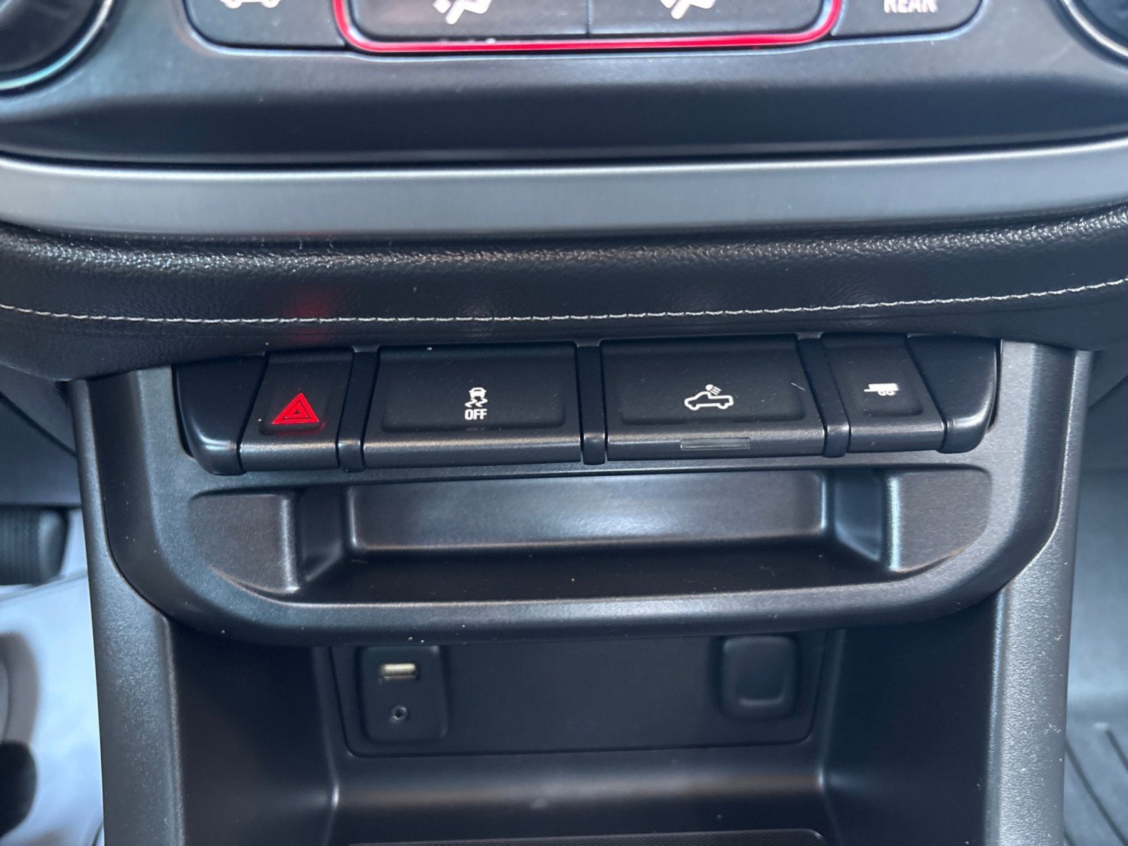 Used 2015 GMC Canyon SLE w/ SLE Convenience Package RWD image 20