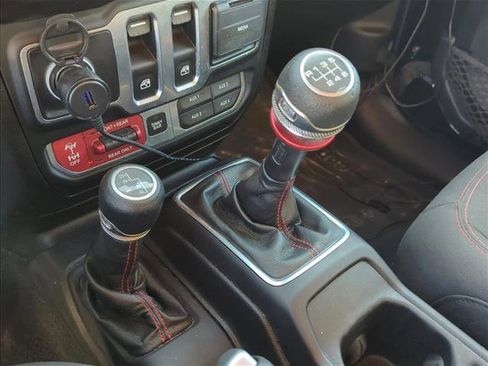 Used 2019 Jeep Wrangler Rubicon w/ Steel Bumper Group image 20