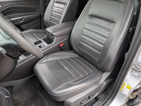 Used 2019 Ford Escape SEL image 16