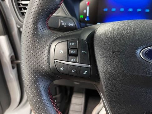 Used 2025 Ford Escape ST-Line Select AWD/4WD image 25