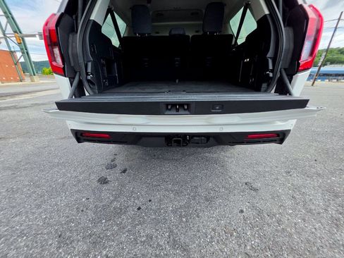 Used 2025 Ford Expedition Max Active AWD/4WD image 16