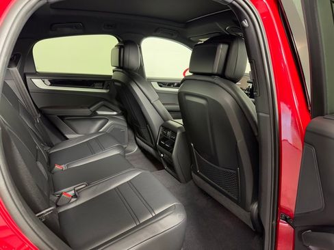 Certified 2026 Porsche Cayenne Coupe AWD/4WD image 17