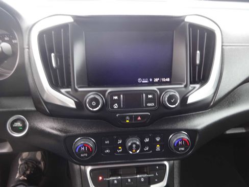 Used 2023 GMC Terrain SLT image 15