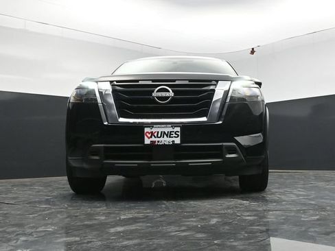 Used 2024 Nissan Pathfinder SV AWD/4WD image 48