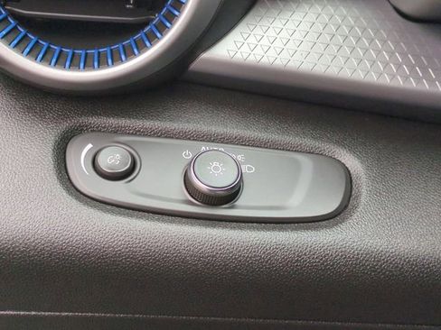 Certified 2024 Chevrolet Trax LS FWD image 16