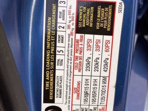 Used 2020 Nissan Versa S image 32