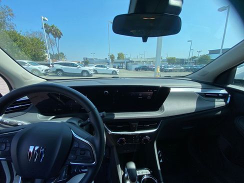 Used 2025 Buick Encore GX Preferred image 33