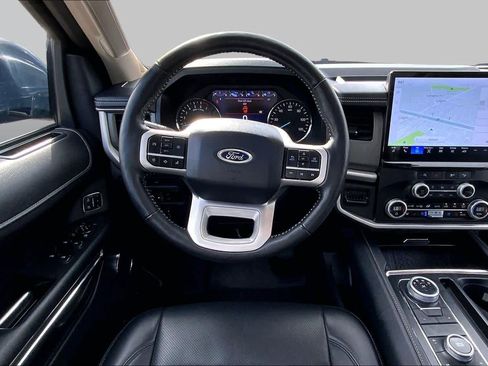 Used 2024 Ford Expedition XLT AWD/4WD image 6