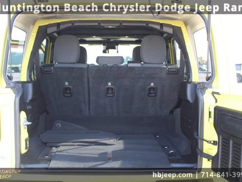 Used 2024 Jeep Wrangler Unlimited Sahara image 36