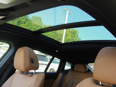 Certified 2025 BMW X4 xDrive30i AWD/4WD image 11