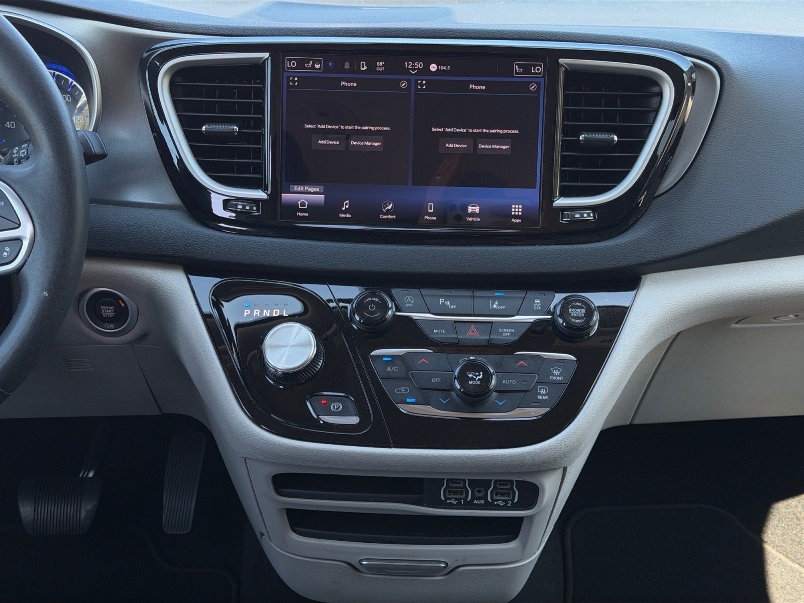 Used 2024 Chrysler Pacifica Touring-L FWD image 21