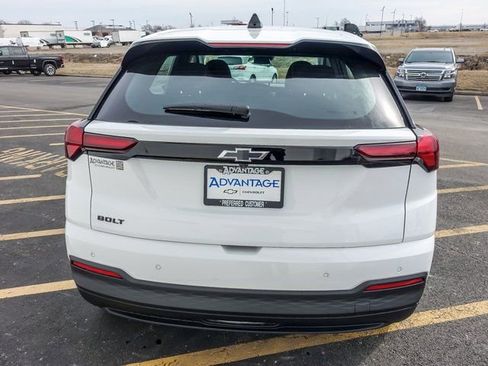 New 2027 Chevrolet Bolt LT w/ Comfort Package FWD image 7