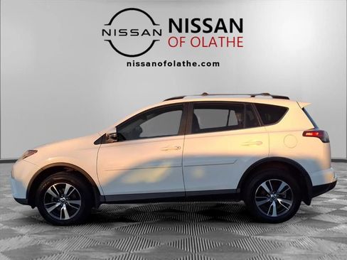 Used 2017 Toyota RAV4 XLE image 18