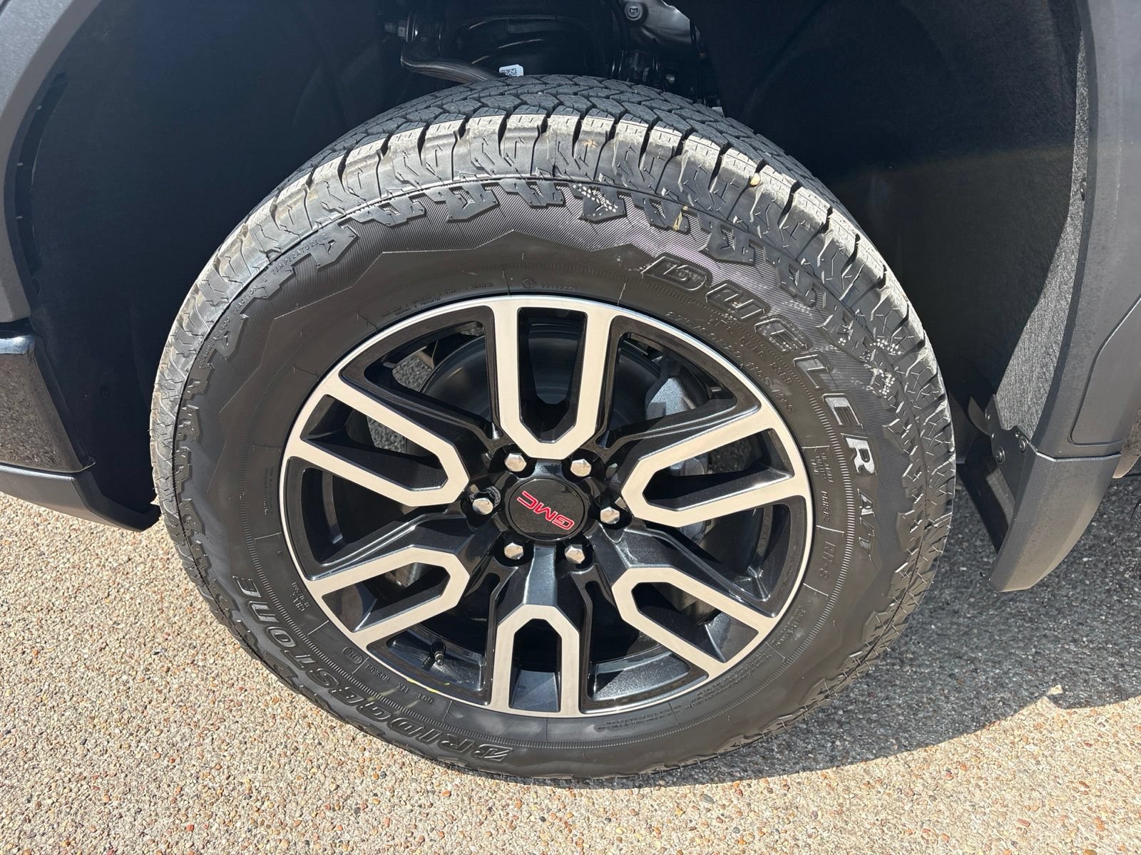 New 2026 GMC Sierra 1500 AT4 w/ AT4 Premium Package AWD/4WD image 33