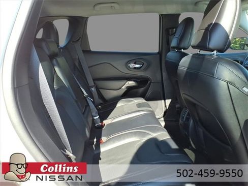 Used 2023 Jeep Cherokee Altitude Lux image 11