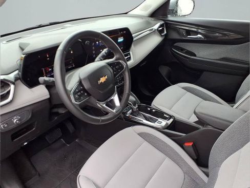 Used 2024 Chevrolet TrailBlazer LT w/ Convenience Package AWD/4WD image 20