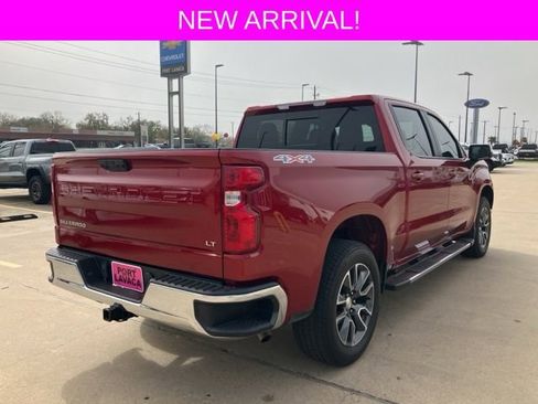 Used 2024 Chevrolet Silverado 1500 LT w/ Convenience Package II image 7