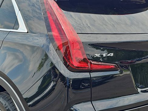 Used 2023 Cadillac XT4 Premium Luxury FWD image 31
