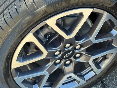 Used 2025 Chevrolet Blazer RS w/ Enhanced Convenience Package image 12