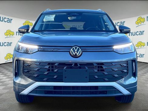 New 2026 Volkswagen Tiguan SE image 3