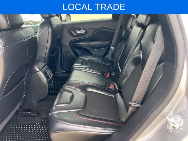 Used 2021 Jeep Cherokee Trailhawk w/ Trailer Tow Group AWD/4WD image 13